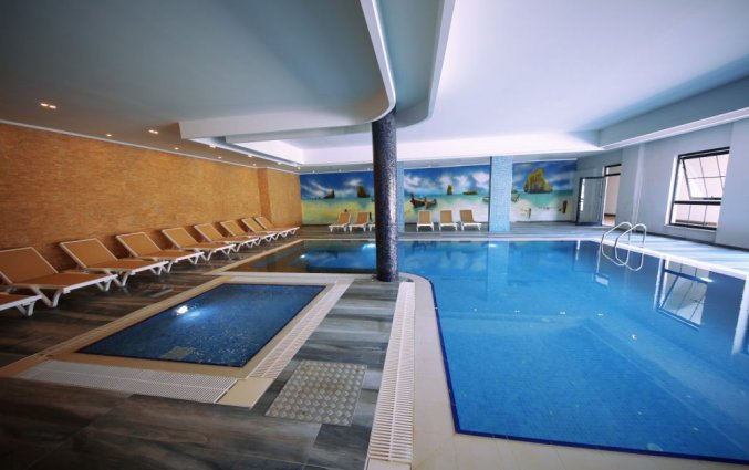 Binnenzwembad van Hotel & Spa Sey Beach in Alanya